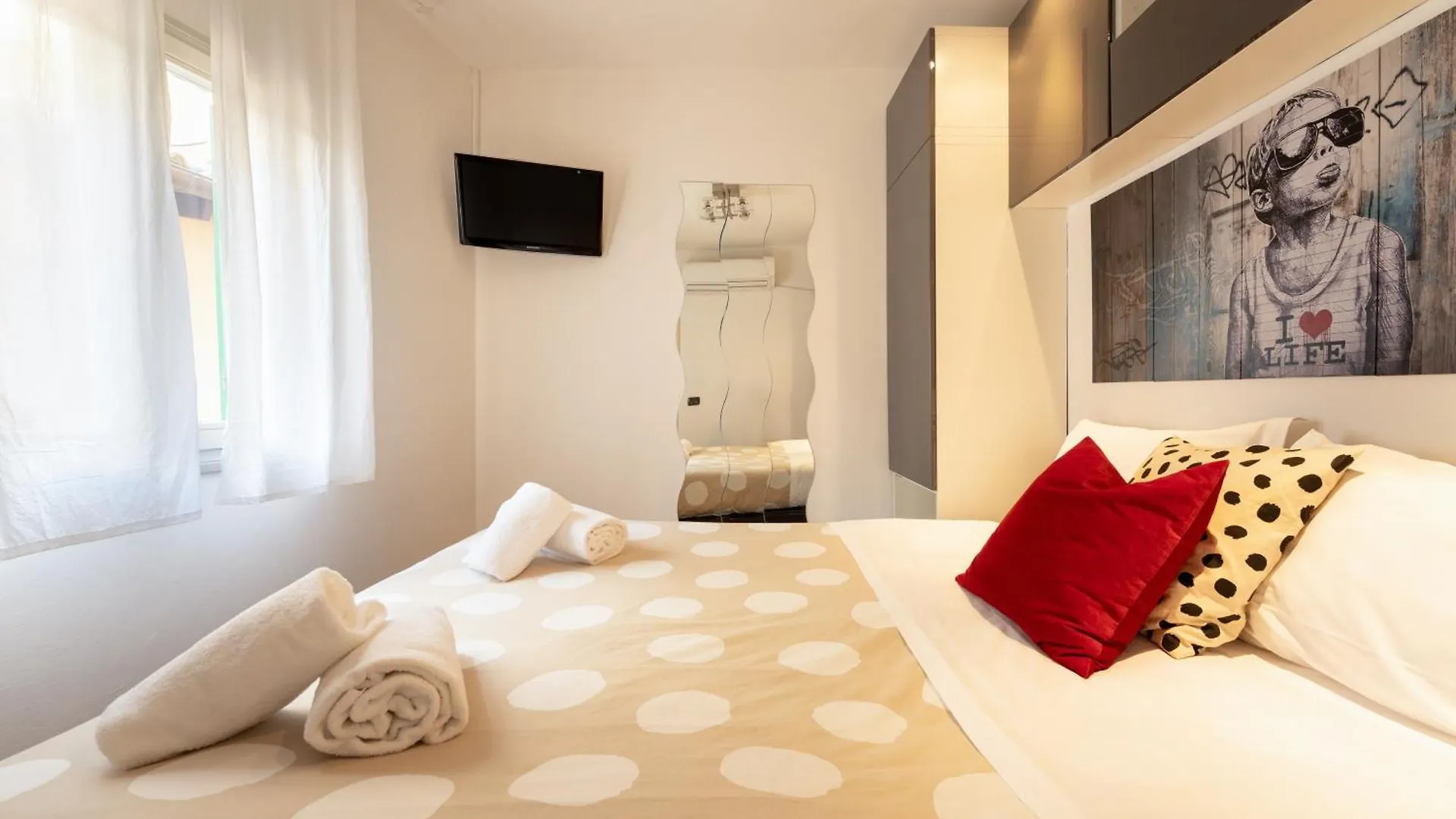 Apartment Keys Of Italy - Guantobilo 15 - Unexpensive 1 Bedroom Flat By The Uffizi Florence