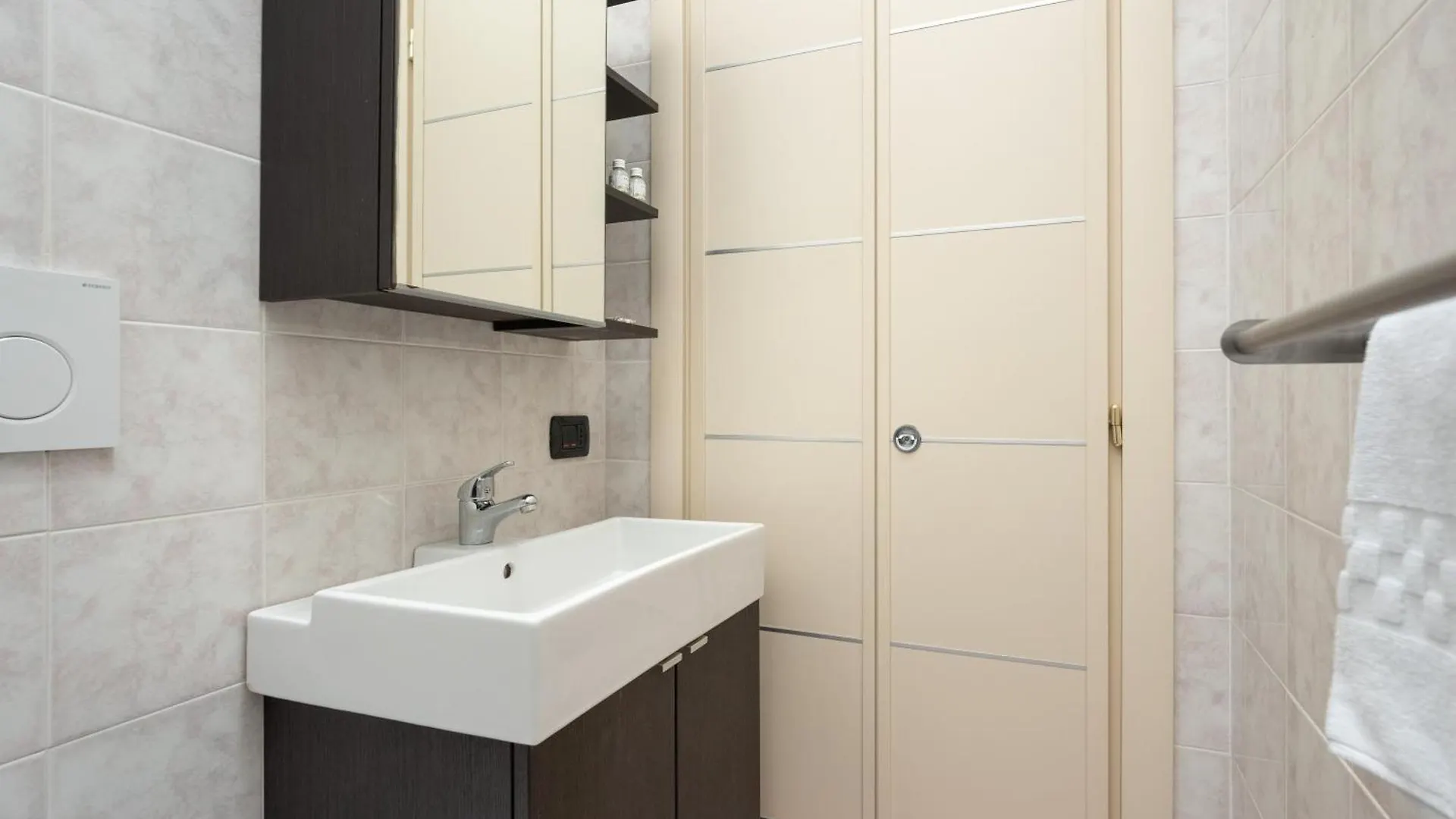 公寓 Keys Of Italy - Guantobilo 15 - Unexpensive 1 Bedroom Flat By The Uffizi 佛罗伦萨